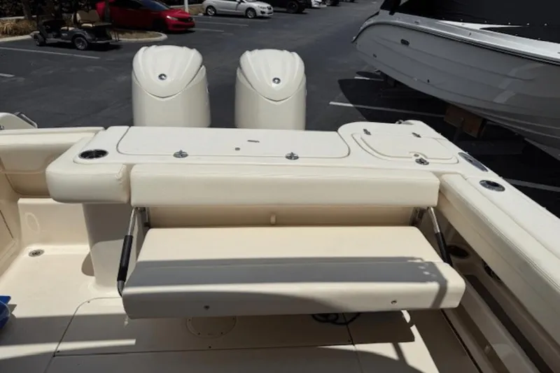 Slide: The Image of Grady-White 270 Freedom 2024 - 4