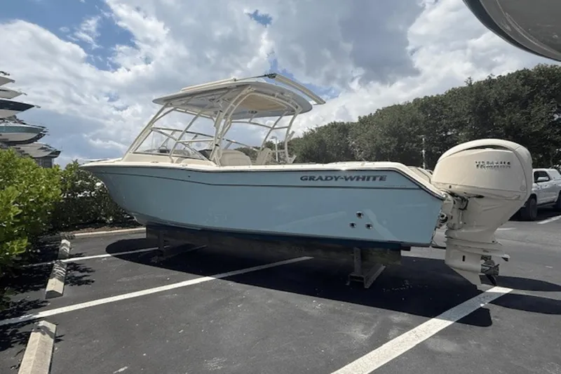 Slide: The Image of Grady-White 270 Freedom 2024 - 47