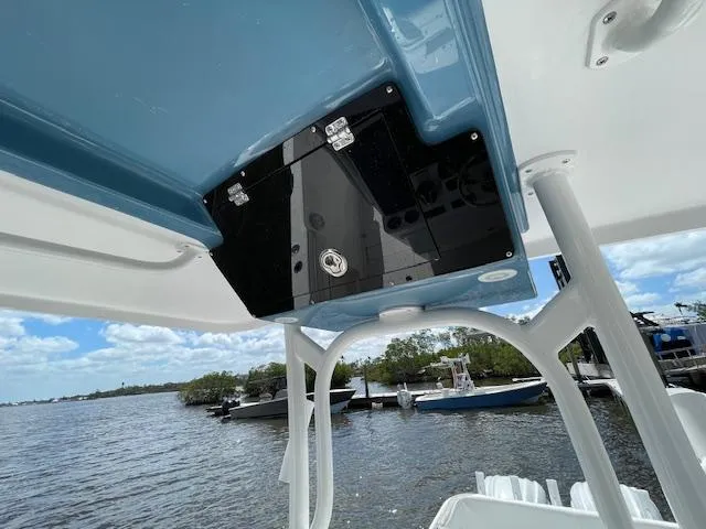 Slide: The Image of Century 2900 Center Console 2022 - 15