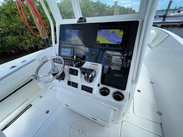 Slide: The Image of Century 2900 Center Console 2022 - 32