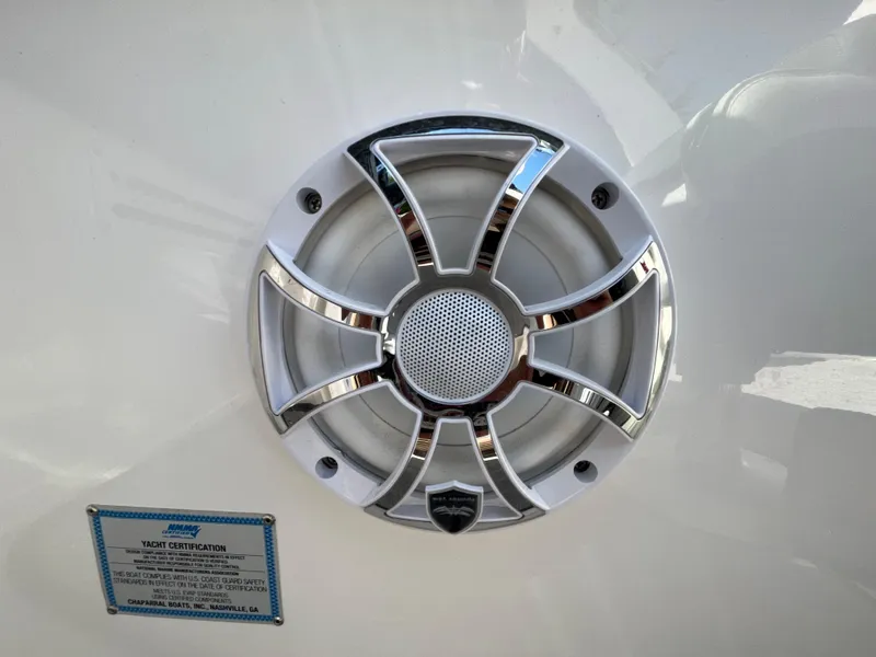 Slide: The Image of Speaker on 2019 Chaparral 277 SSX boat with yacht certification label. - 31