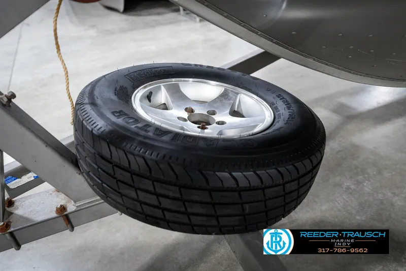 Slide: The Image of Lund 1775 Pro-V SE 2001 - 55