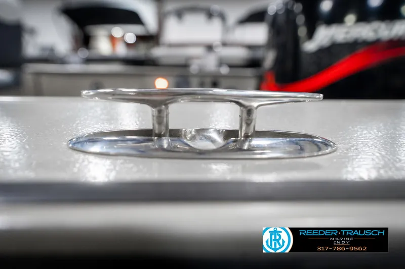 Slide: The Image of Lund 1775 Pro-V SE 2001 - 57