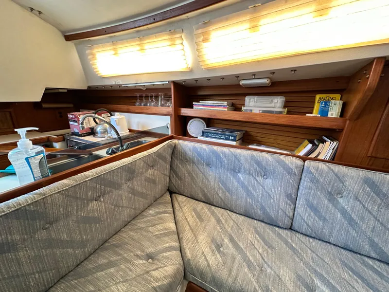 Slide: The Image of Catalina 30 MkII 1992 - 13