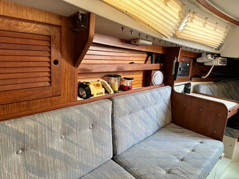 Slide: The Image of Catalina 30 MkII 1992 - 4