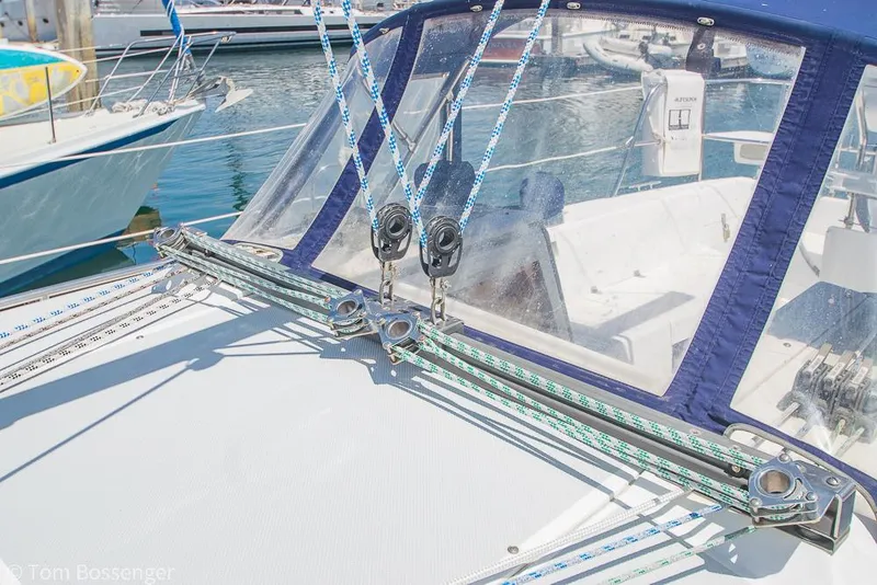 Slide: The Image of Catalina 34' MKII 2006 sailboat deck with rigging and cockpit view. - 31