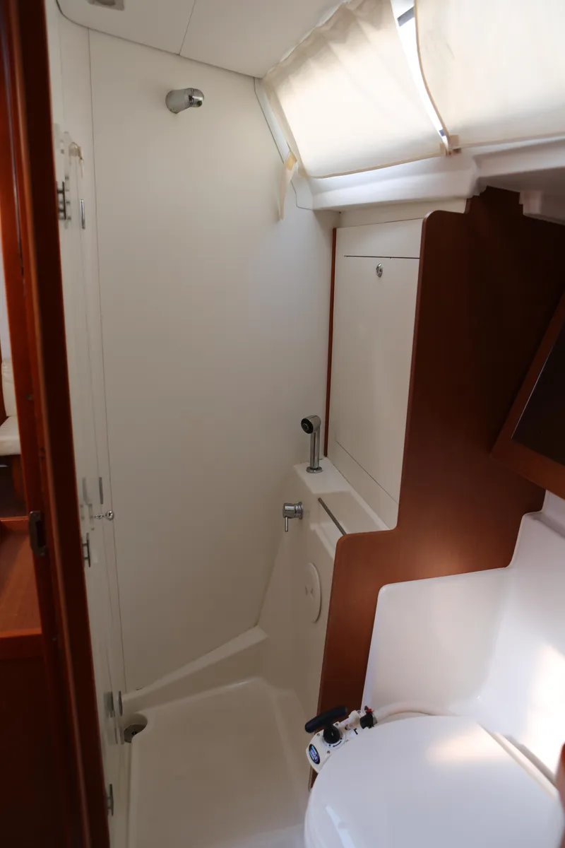 Slide: The Image of Forward head shower stall - 27