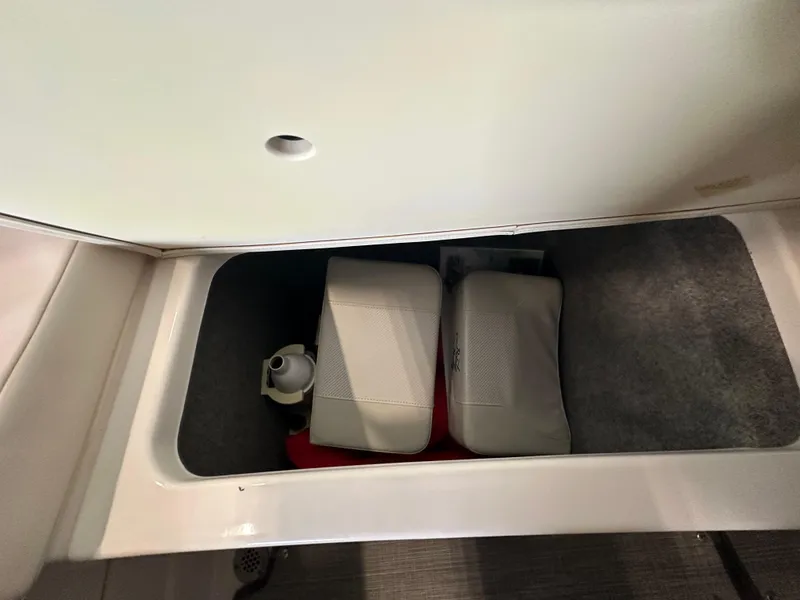 Slide: The Image of Chaparral 244 Sunesta 2018 - 56