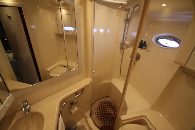 Slide: The Image of Sea Ray 550 Sundancer 2003 - 66