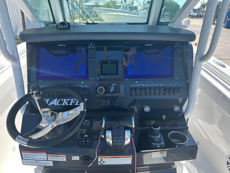 Slide: The Image of Blackfin 272 CC 2020 - 11