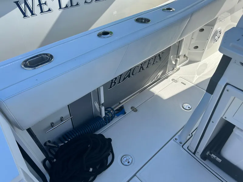 Slide: The Image of Blackfin 272 CC 2020 - 17