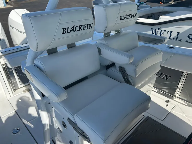 Slide: The Image of Blackfin 272 CC 2020 - 9