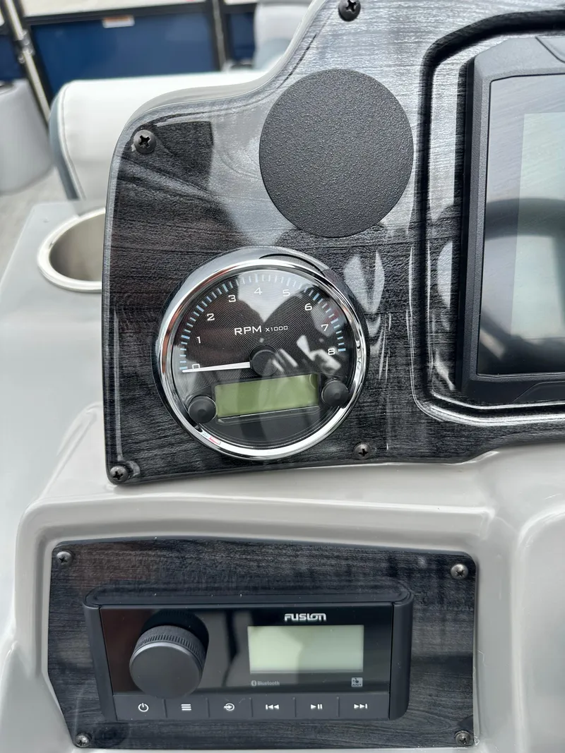 Slide: The Image of Avalon VNT85 QL23T 2025 - 12