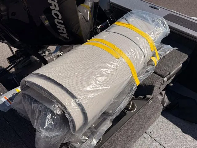 Slide: The Image of Lund 2175 Pro-V Sport 2025 - 10