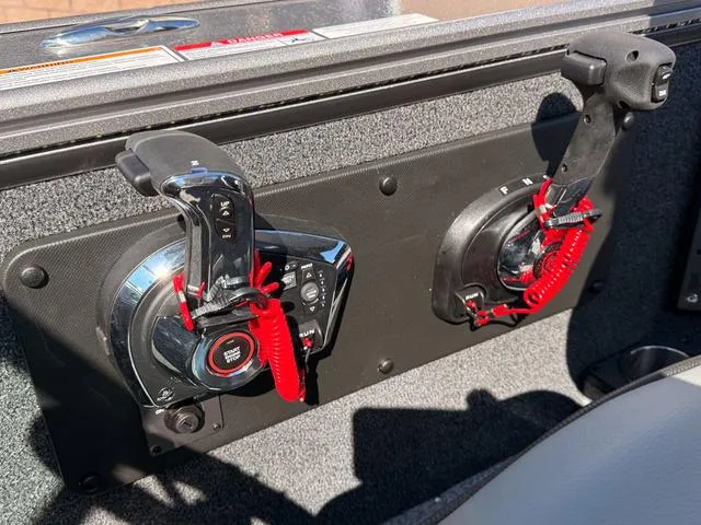 Slide: The Image of Lund 2175 Pro-V Sport 2025 - 19