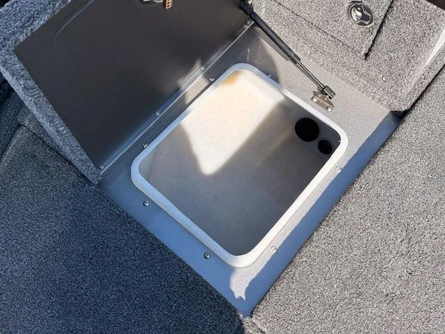 Slide: The Image of Lund 2175 Pro-V Sport 2025 - 29