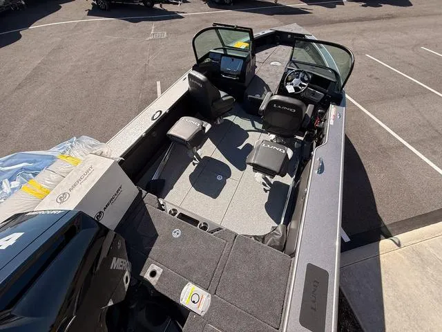 Slide: The Image of Lund 2175 Pro-V Sport 2025 - 4