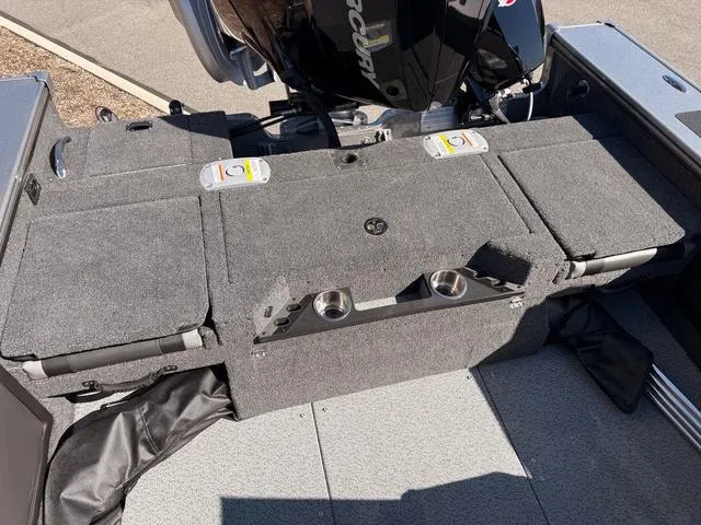 Slide: The Image of Lund 2175 Pro-V Sport 2025 - 5