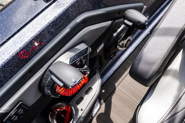 Slide: The Image of Lund 202 PRO-V GL Sport 2025 - 23