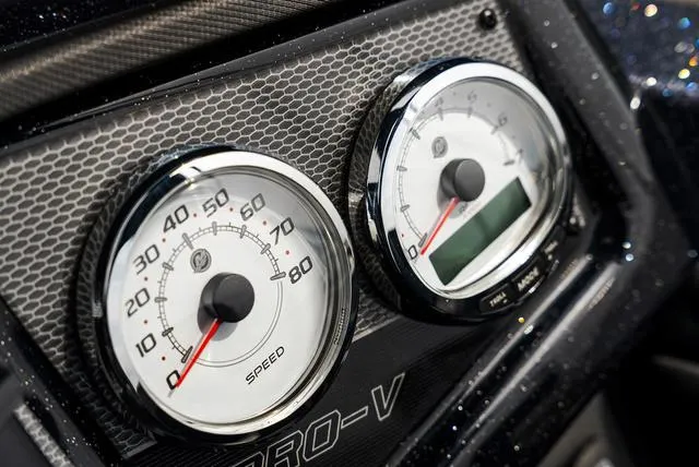 Slide: The Image of Lund 202 PRO-V GL Sport 2025 - 29