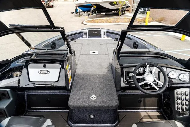 Slide: The Image of Lund 202 PRO-V GL Sport 2025 - 31