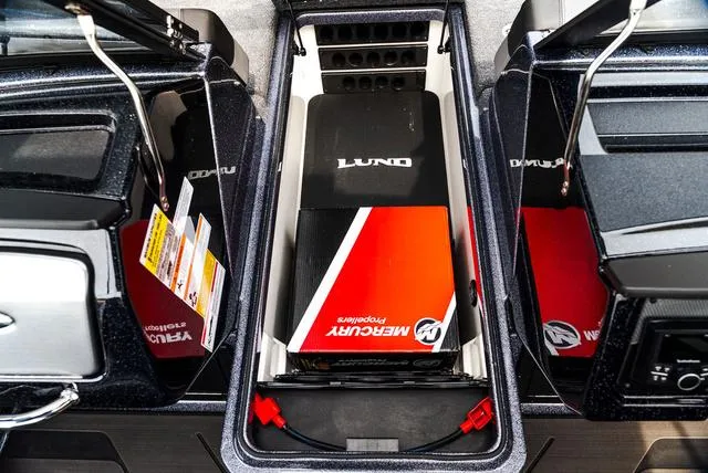 Slide: The Image of Lund 202 PRO-V GL Sport 2025 - 32