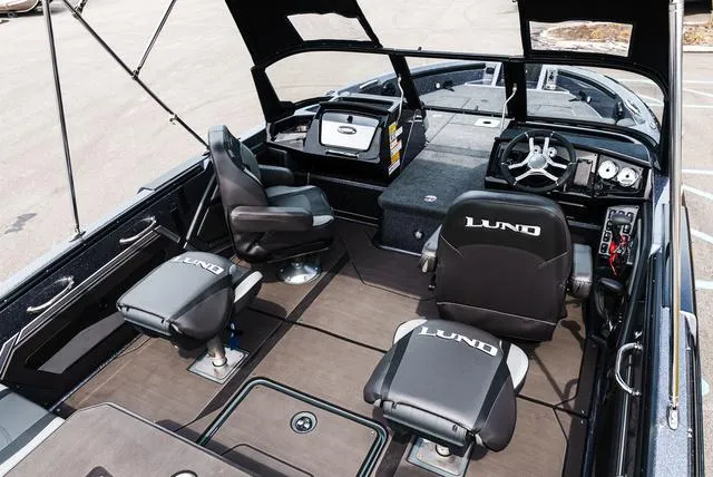 Slide: The Image of Lund 202 PRO-V GL Sport 2025 - 4