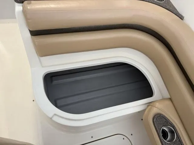 Slide: The Image of Rinker 280 Express Cruiser 2009 - 10