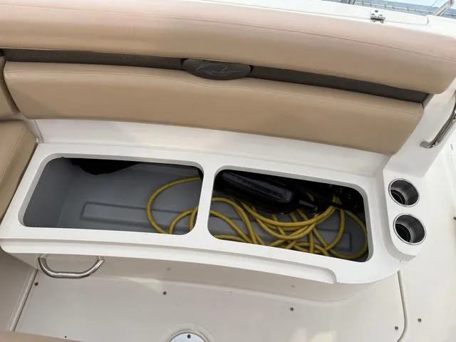 Slide: The Image of Rinker 280 Express Cruiser 2009 - 11