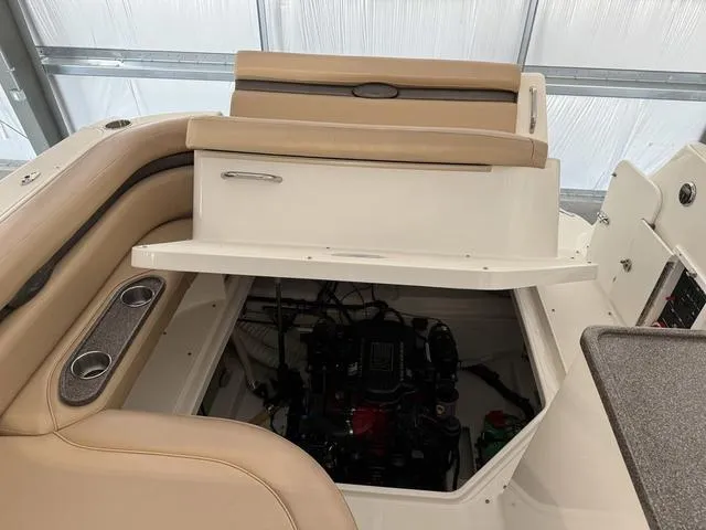 Slide: The Image of Rinker 280 Express Cruiser 2009 - 12
