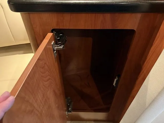 Slide: The Image of Rinker 280 Express Cruiser 2009 - 38