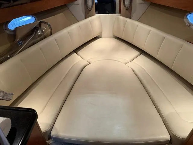 Slide: The Image of Rinker 280 Express Cruiser 2009 - 41