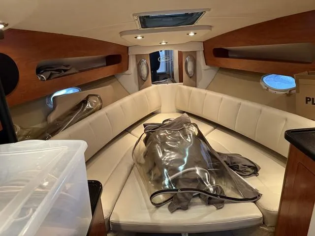 Slide: The Image of Rinker 280 Express Cruiser 2009 - 46