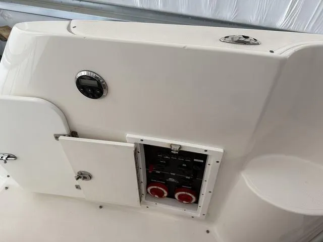 Slide: The Image of Rinker 280 Express Cruiser 2009 - 48