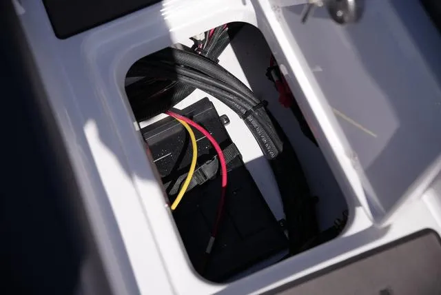 Slide: The Image of Scarab 285 LX 2025 - 11