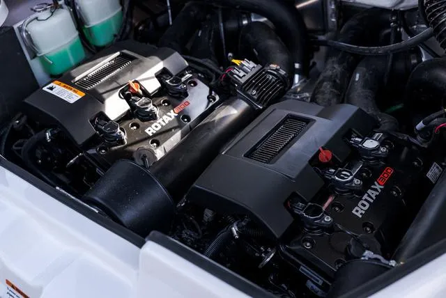 Slide: The Image of Scarab 255 LX 2025 - 14