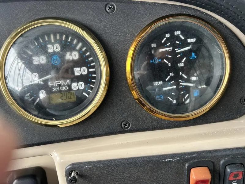 Slide: The Image of Carver Yachts 396 AFT 2005 - 51