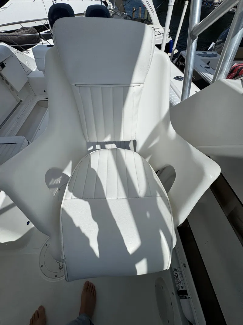 Slide: The Image of Boston Whaler Conquest 23 1999 - 54