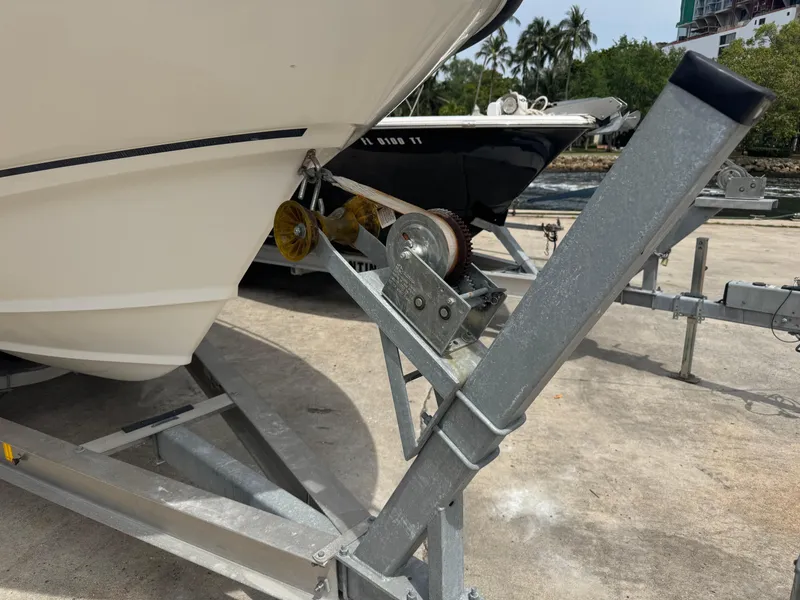 Slide: The Image of Boston Whaler Conquest 23 1999 - 73