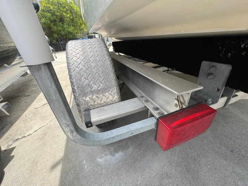 Slide: The Image of Boston Whaler Conquest 23 1999 - 84