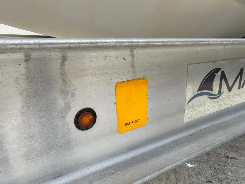 Slide: The Image of Boston Whaler Conquest 23 1999 - 92