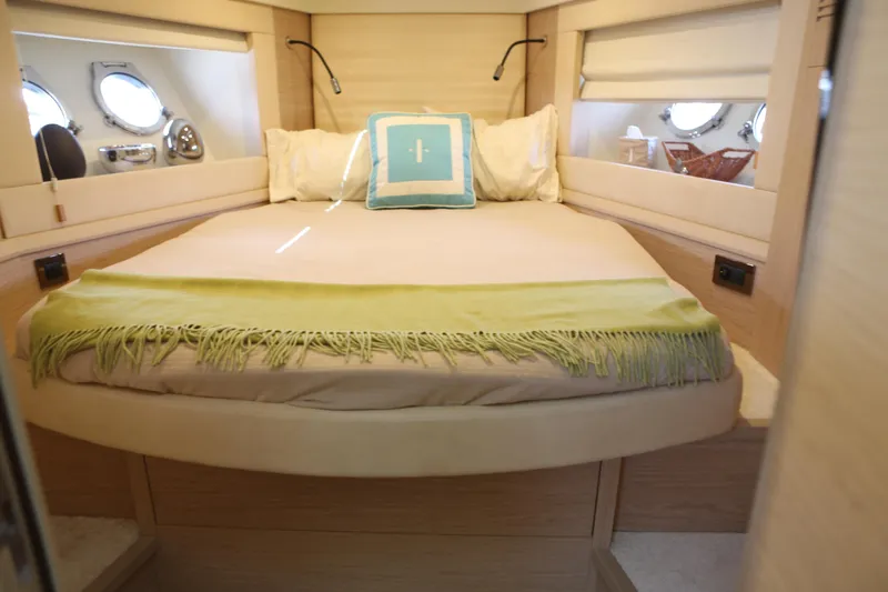 Slide: The Image of Forward VIP berth - 22