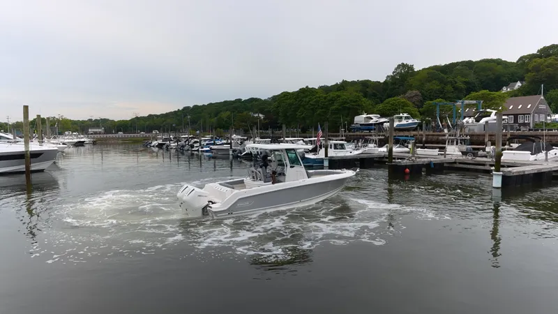 Slide: The Image of Boston Whaler 250 Outrage 2026 - 34