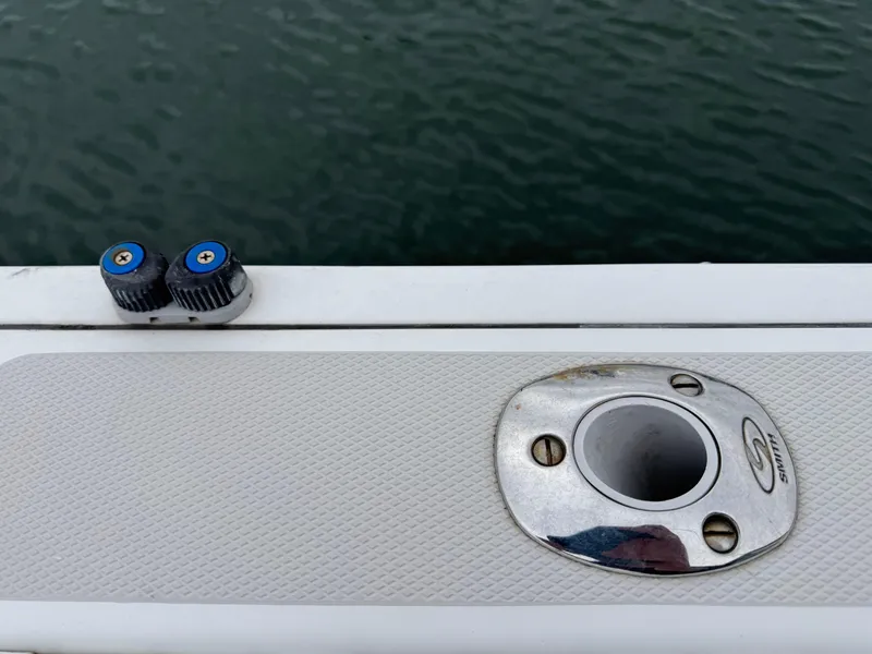 Slide: The Image of Electric stove burner on a 2008 Back Cove 29 Hardback boat. - 45