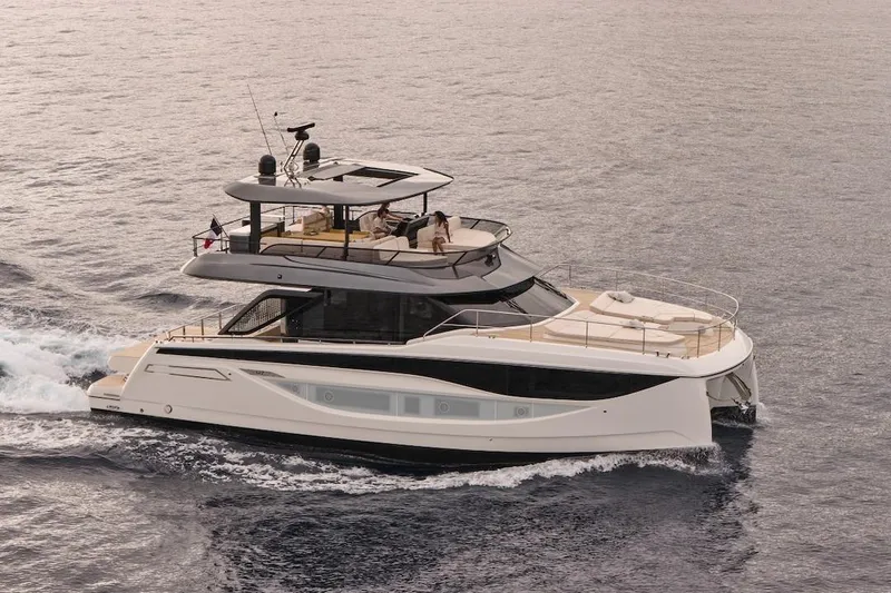 Slide: The Image of Luxury Prestige M7 yacht cruising on open water, 2025 model. - 116