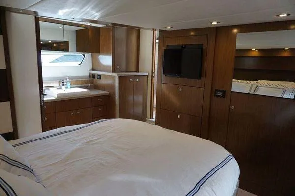 Slide: The Image of Cruisers 48 Cantius 2014 - 20