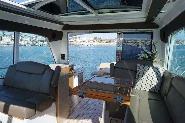 Slide: The Image of Cruisers Yachts 48 Cantius 2014 - 10