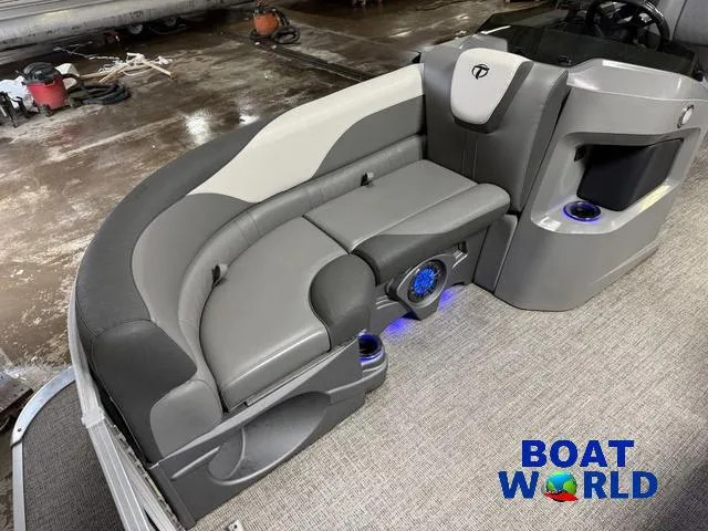 Slide: The Image of Tahoe LTZ 2385 Quad Lounge Tritoon Pontoon & Honda 4-Str 2022 - 10