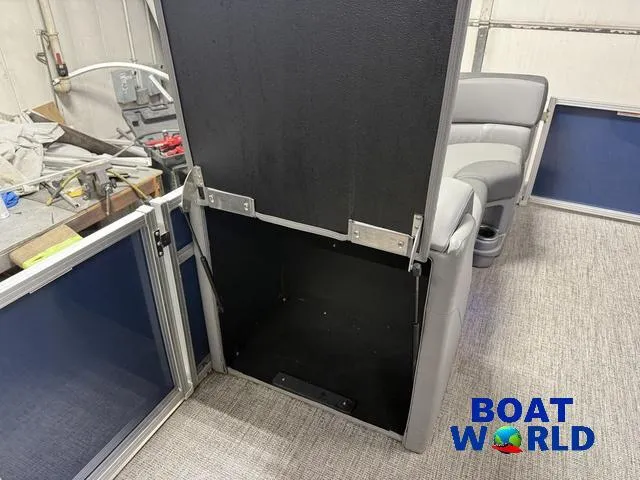 Slide: The Image of Tahoe LTZ 2385 Quad Lounge Tritoon Pontoon & Honda 4-Str 2022 - 27