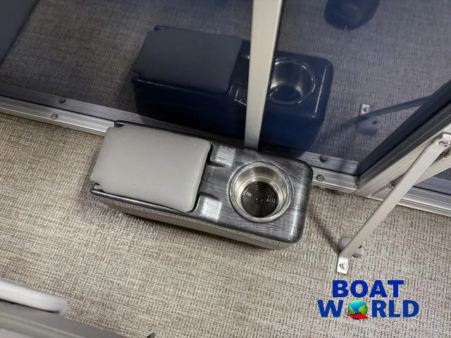 Slide: The Image of Tahoe LTZ 2385 Quad Lounge Tritoon Pontoon & Honda 4-Str 2022 - 28